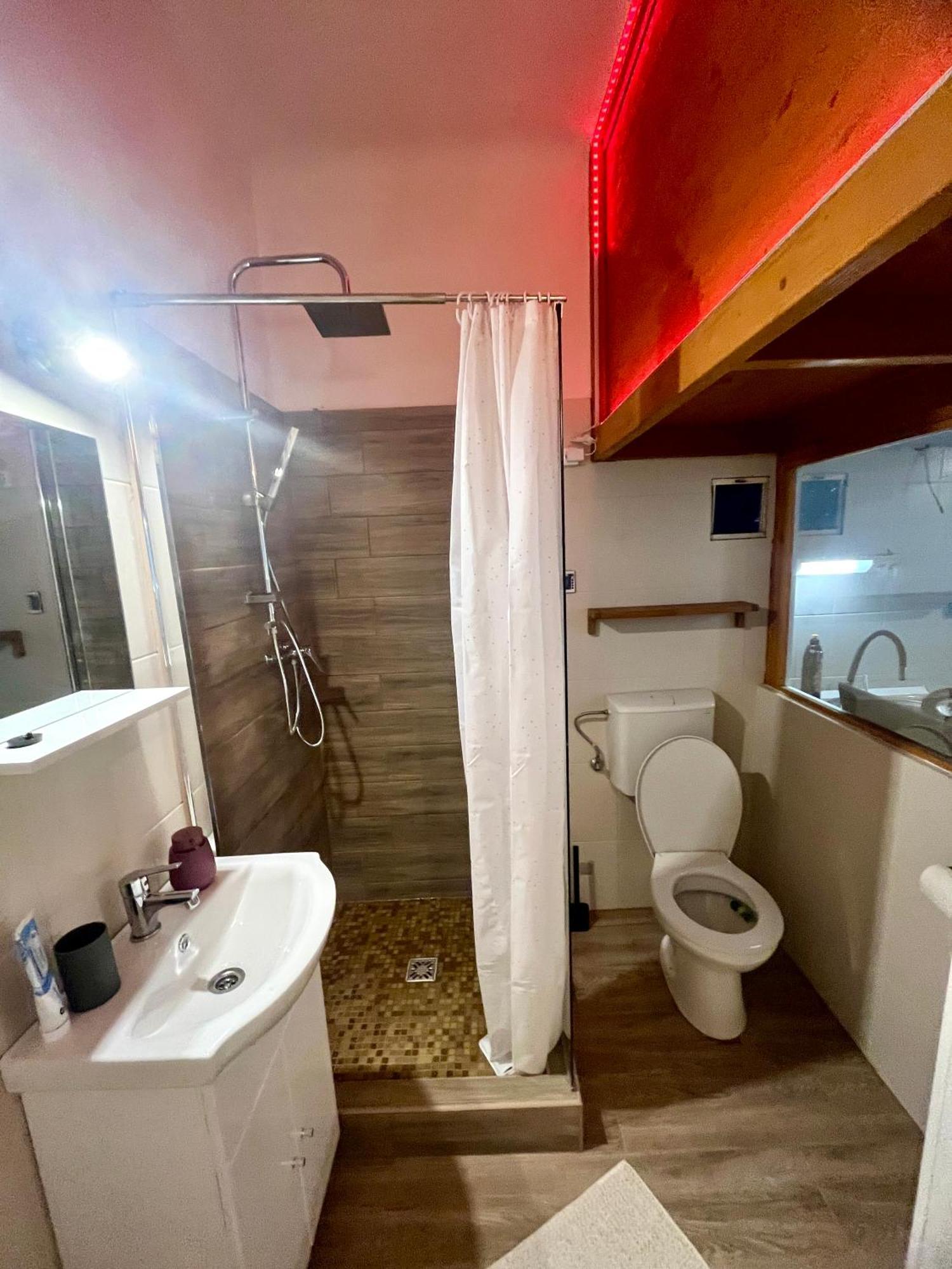 Liberty Bridge Zenta Apartment Budapest Luaran gambar